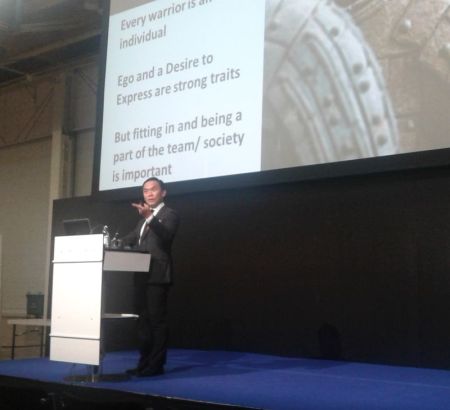 Simon Tye kertoo luksuksesta.